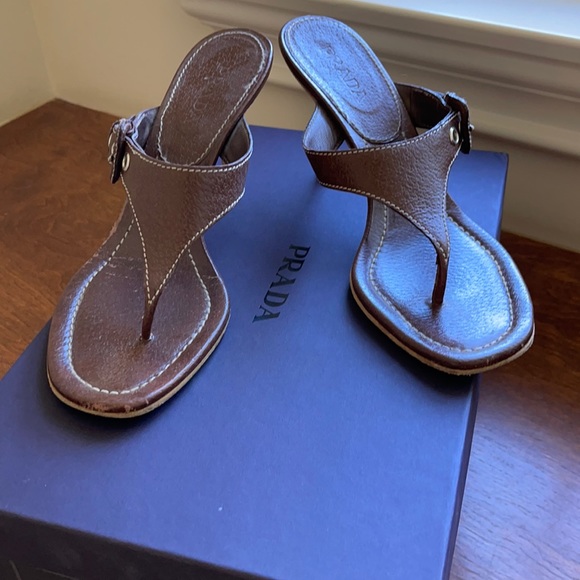 Prada brown leathe sandals - Picture 1 of 5